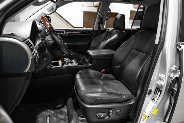 Used 2017 Lexus GX 460 Premium w/ Premium Package AWD/4WD image 38