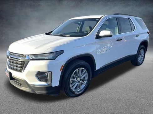 Used 2023 Chevrolet Traverse LT image 4