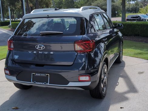 Used 2026 Hyundai Venue SEL FWD image 10