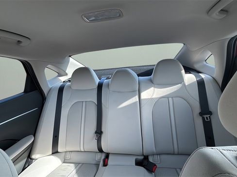 Certified 2025 Hyundai Sonata SE image 11