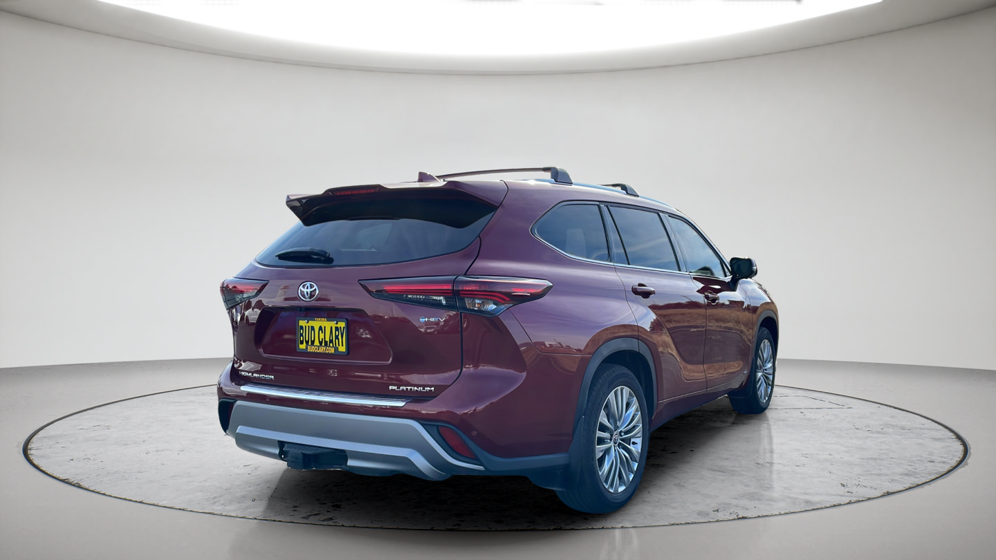 Certified 2026 Toyota Highlander Platinum AWD/4WD image 5
