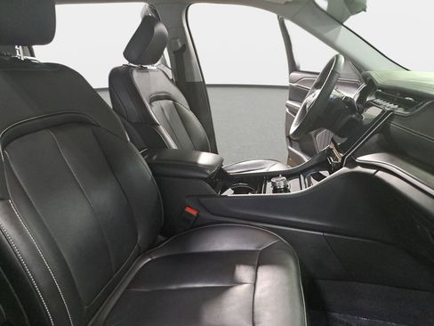 Certified 2023 Jeep Grand Cherokee L Limited image 10