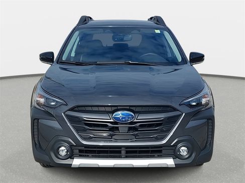 Used 2025 Subaru Outback Limited image 2