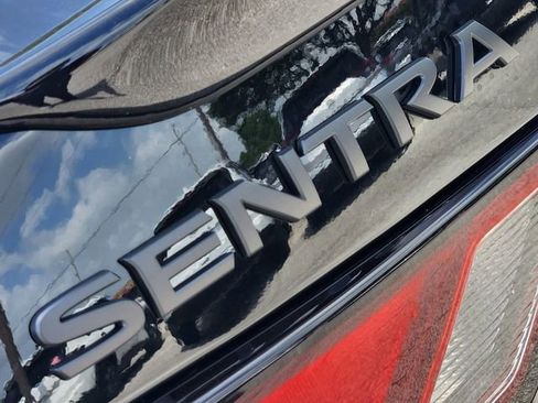 New 2025 Nissan Sentra SR w/ Midnight Edition image 9