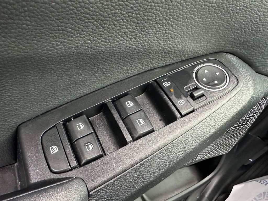 Used 2024 Kia Seltos EX AWD/4WD image 33