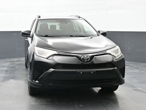 Used 2017 Toyota RAV4 LE image 3