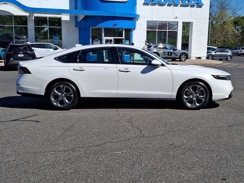 Used 2023 Honda Accord EX image 7