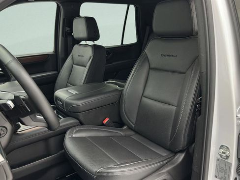 Used 2025 GMC Yukon Denali AWD/4WD image 15