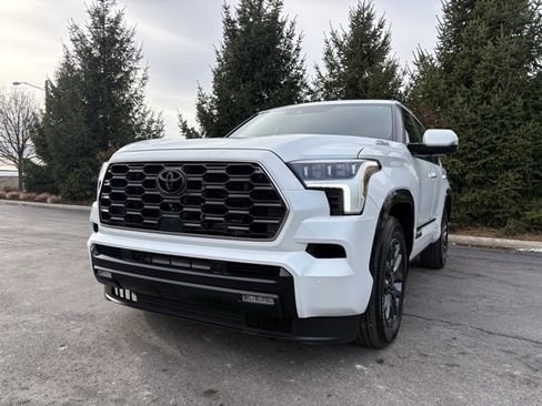 Used 2025 Toyota Sequoia Platinum image 1