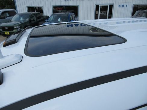 Used 2017 GMC Sierra 3500 Denali w/ Duramax Plus Package image 8