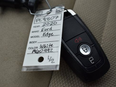 Certified 2020 Ford Edge SE image 13