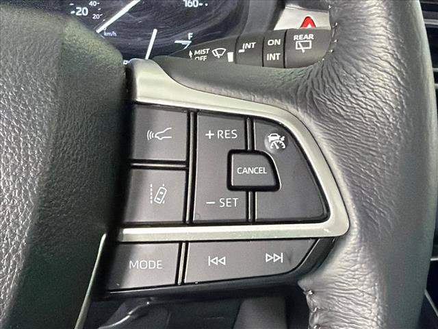 Used 2025 Toyota Sienna XLE w/ XLE Plus Package FWD image 25