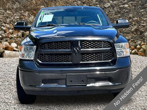 Used 2022 RAM 1500 Classic SLT w/ Electronics Group AWD/4WD image 3