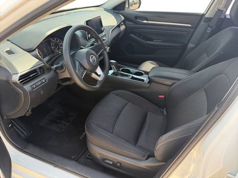 Used 2021 Nissan Altima 2.5 SV FWD image 10
