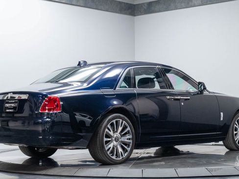 Used 2018 Rolls-Royce Ghost RWD image 16