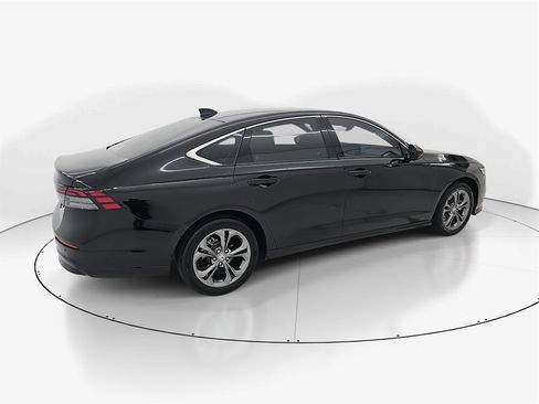 Certified 2023 Honda Accord EX-L image 5