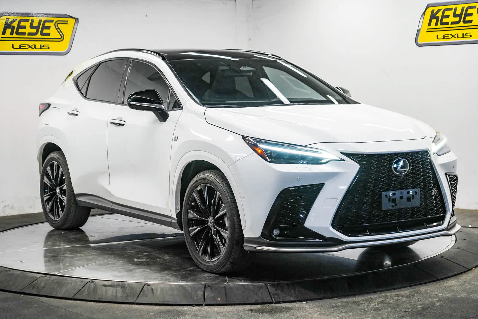 Used 2025 Lexus NX 450h+ F Sport w/ Accessory Package (2T) AWD/4WD image 5
