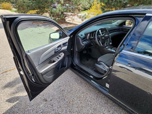 Used 2015 Chevrolet Malibu LT image 13