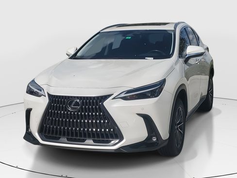 Used 2024 Lexus NX 250 FWD w/ Premium Package image 4