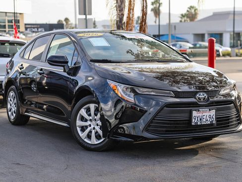 Certified 2026 Toyota Corolla LE FWD image 1