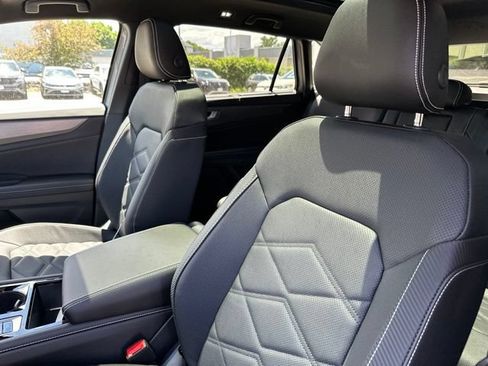 New 2026 Volkswagen Atlas Cross Sport SE AWD/4WD image 12