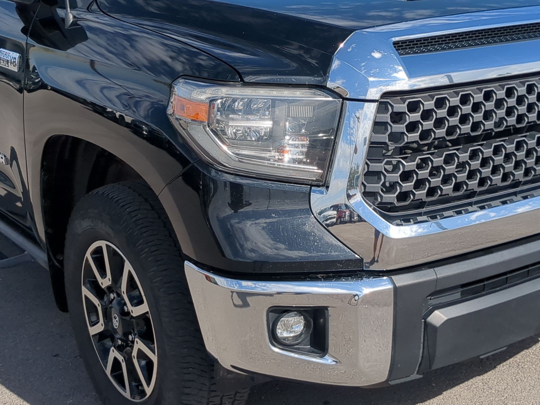 Used 2018 Toyota Tundra SR5 w/ TRD Off Road Package AWD/4WD image 11