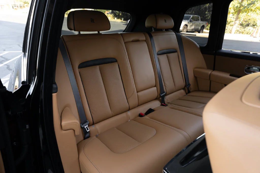 Used 2026 Rolls-Royce Cullinan w/ Cullinan Package AWD/4WD image 55