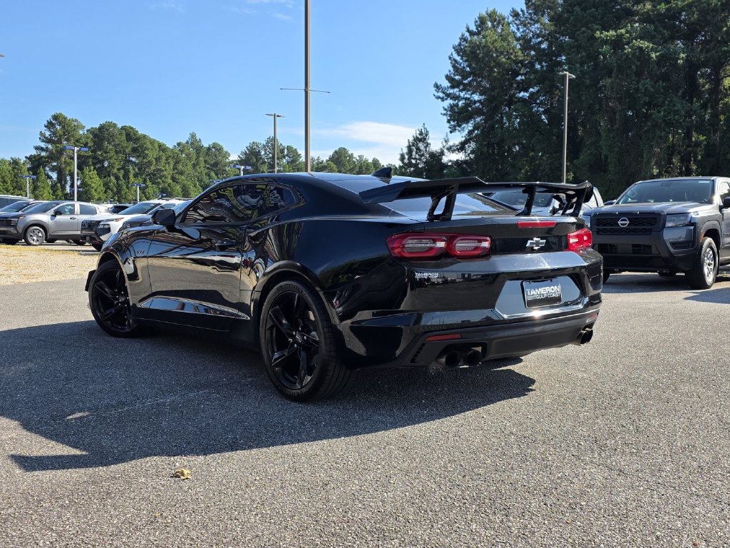 Used 2023 Chevrolet Camaro LT w/ Technology Package RWD image 4