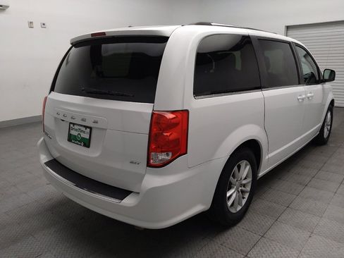 Used 2020 Dodge Grand Caravan SXT FWD image 9