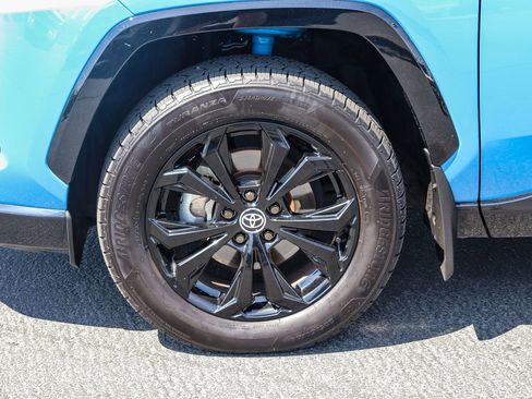 Used 2023 Toyota RAV4 XSE AWD/4WD image 9