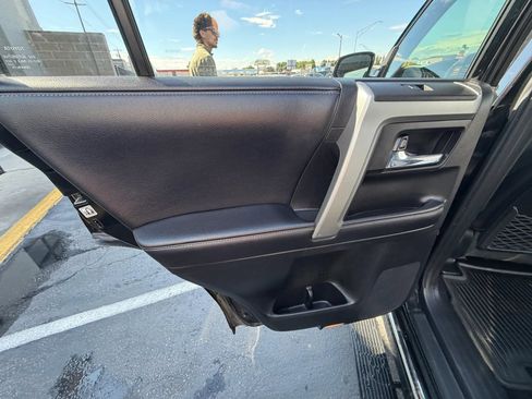 Used 2017 Toyota 4Runner Limited AWD/4WD image 20