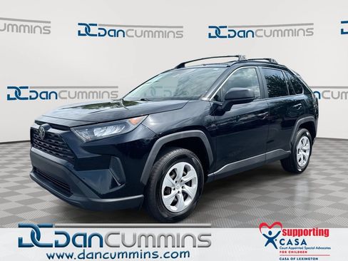 Used 2019 Toyota RAV4 LE AWD/4WD image 1