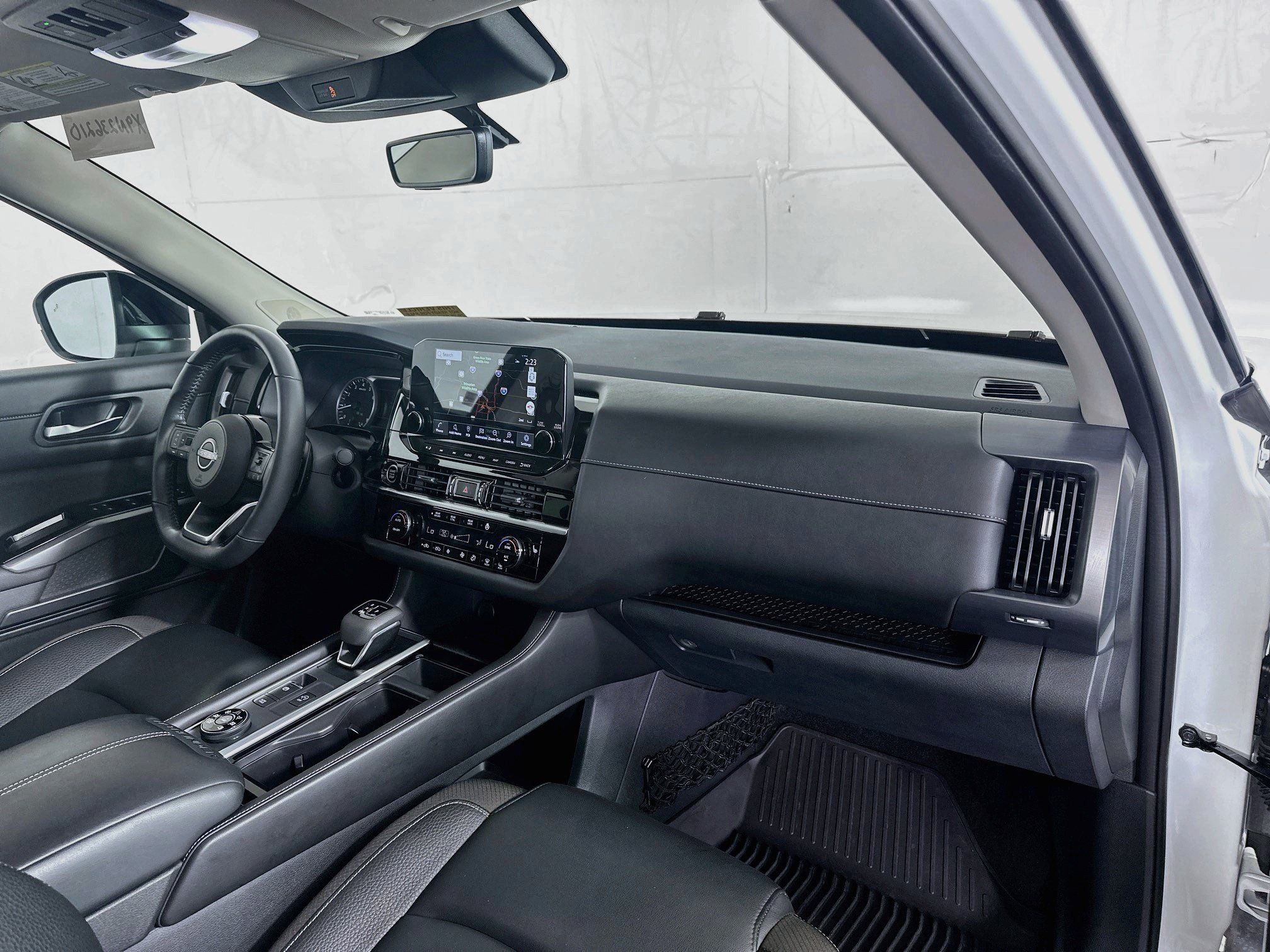 Used 2023 Nissan Pathfinder SL w/ SL Premium Package AWD/4WD image 31