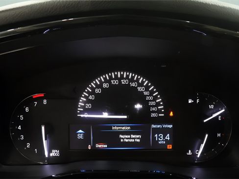 Used 2018 Cadillac XT5 Luxury image 13