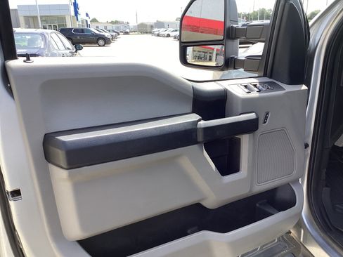 Used 2021 Ford F250 XL w/ STX Appearance Package AWD/4WD image 14