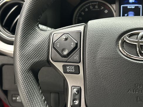 Used 2022 Toyota Tacoma SR5 w/ Technology Package RWD image 19