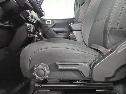 Used 2022 Jeep Wrangler Unlimited Rubicon w/ LED Lighting Group image 29