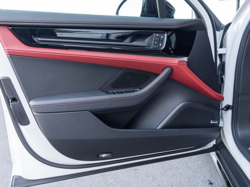 New 2026 Porsche Panamera 4 E-Hybrid AWD/4WD image 28