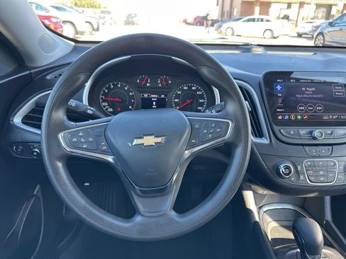 Used 2023 Chevrolet Malibu LT FWD image 29
