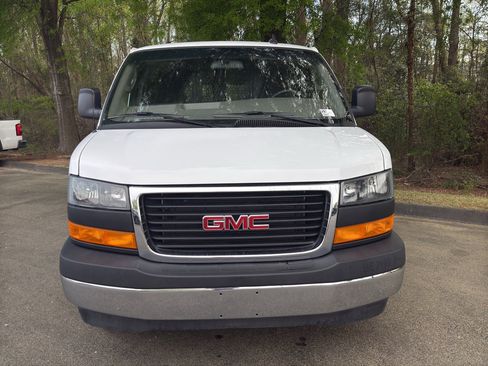 Used 2024 GMC Savana 2500 w/ Driver Convenience Package RWD image 2