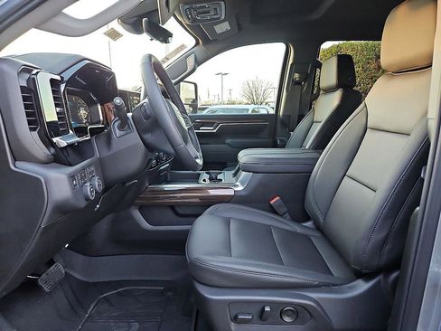 New 2026 Chevrolet Silverado 3500 LT w/ All Star Edition image 11