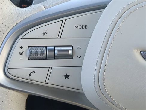 Used 2023 Genesis Electrified GV70 Advanced image 25
