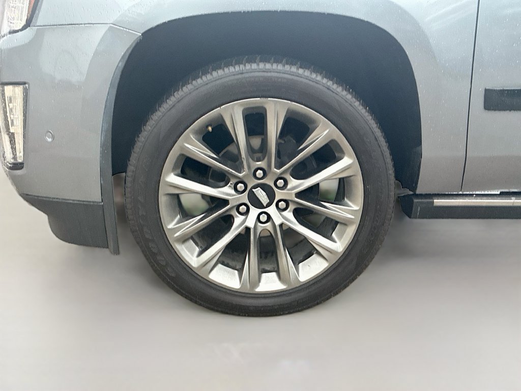 Used 2020 Cadillac Escalade Platinum w/ Escalade Sport Edition AWD/4WD image 33