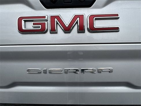 Used 2022 GMC Sierra 2500 SLE image 30