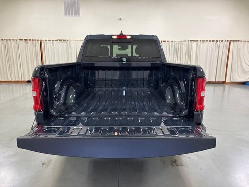 New 2026 RAM 1500 4x4 Crew Cab image 9