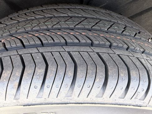 Certified 2023 Cadillac XT4 Premium Luxury w/ Enhanced Visibility Package image 32