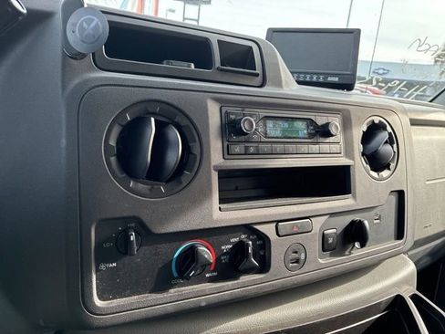 Used 2021 Ford E-350 and Econoline 350 Super Duty w/ Power Windows & Locks Group image 33