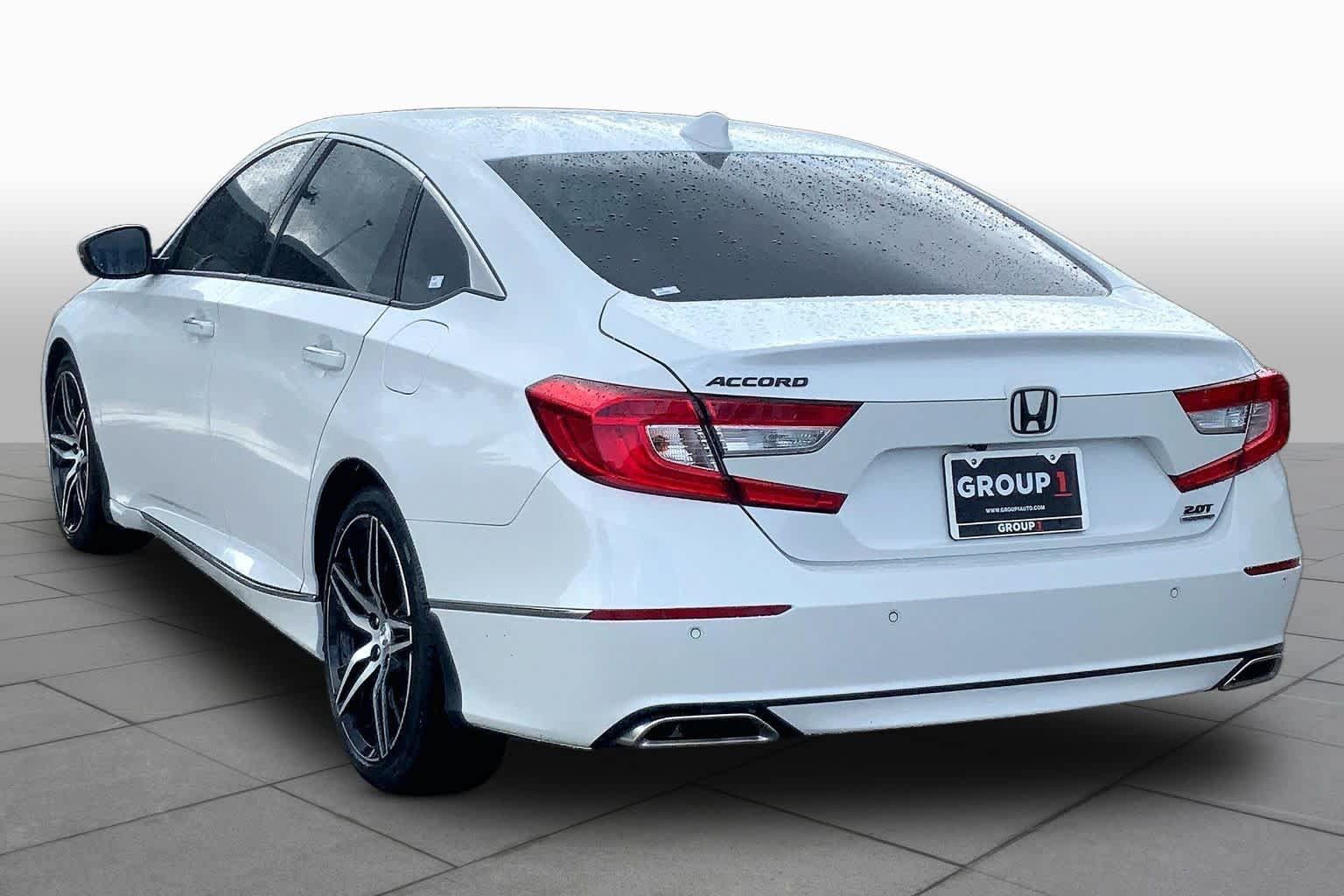 Used 2022 Honda Accord Touring image 11