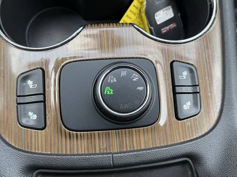Used 2020 GMC Acadia SLE w/ Driver Convenience Package AWD/4WD image 30