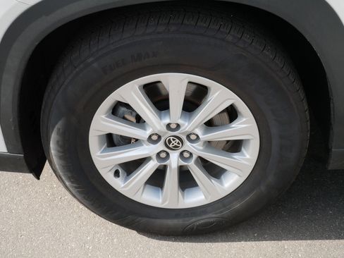 Used 2025 Toyota Grand Highlander AWD Hybrid image 15